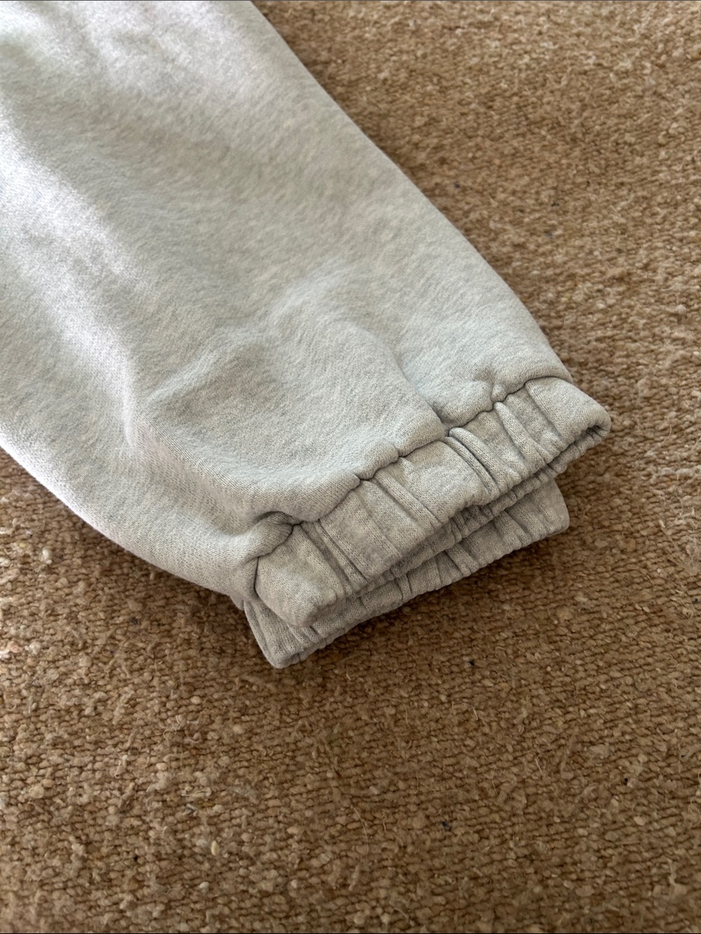 lululemon athletica Heather Gray Sweatpants - Picture 7 of 9